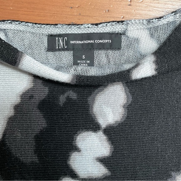 INC Sweater - Abstact pattern with Faux Distressed edges - Picture 2 of 10